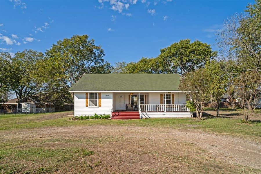 Property photo for 415 S Bell Street, Royse City, TX