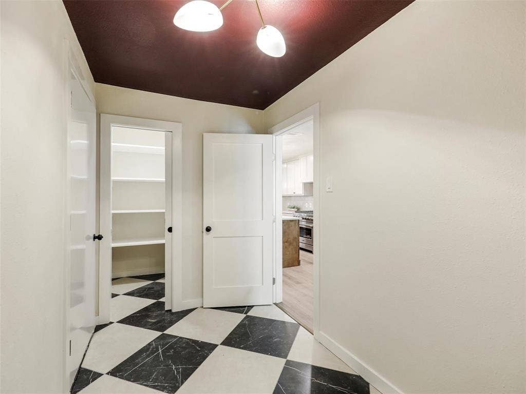 9929 Windledge Drive, Dallas, TX 75238