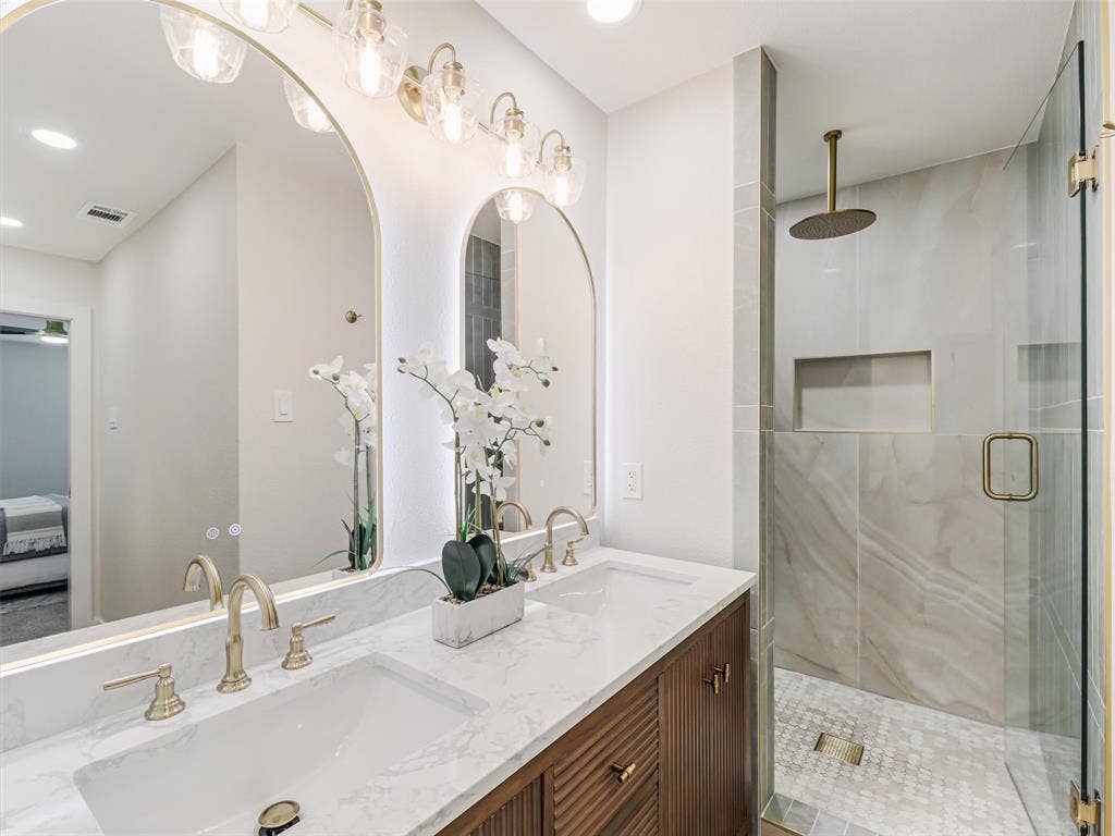 9929 Windledge Drive, Dallas, TX 75238