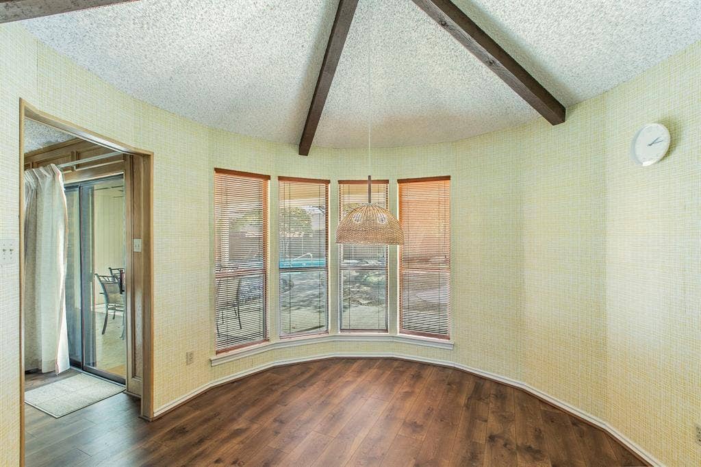 618 Meadowbrooke Drive, Duncanville, TX 75137