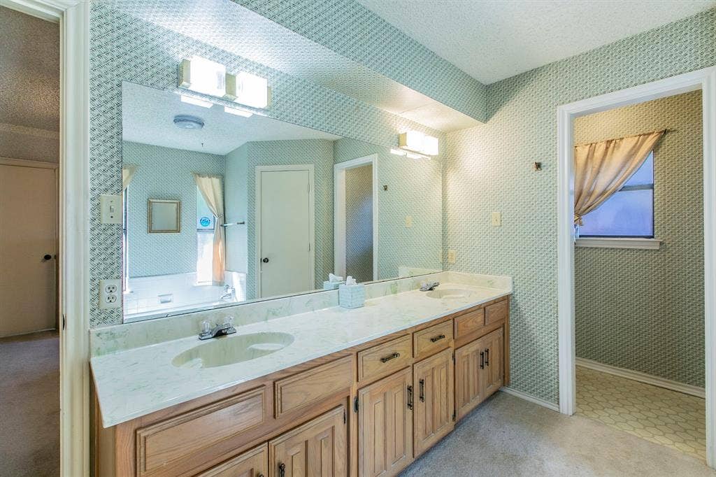618 Meadowbrooke Drive, Duncanville, TX 75137
