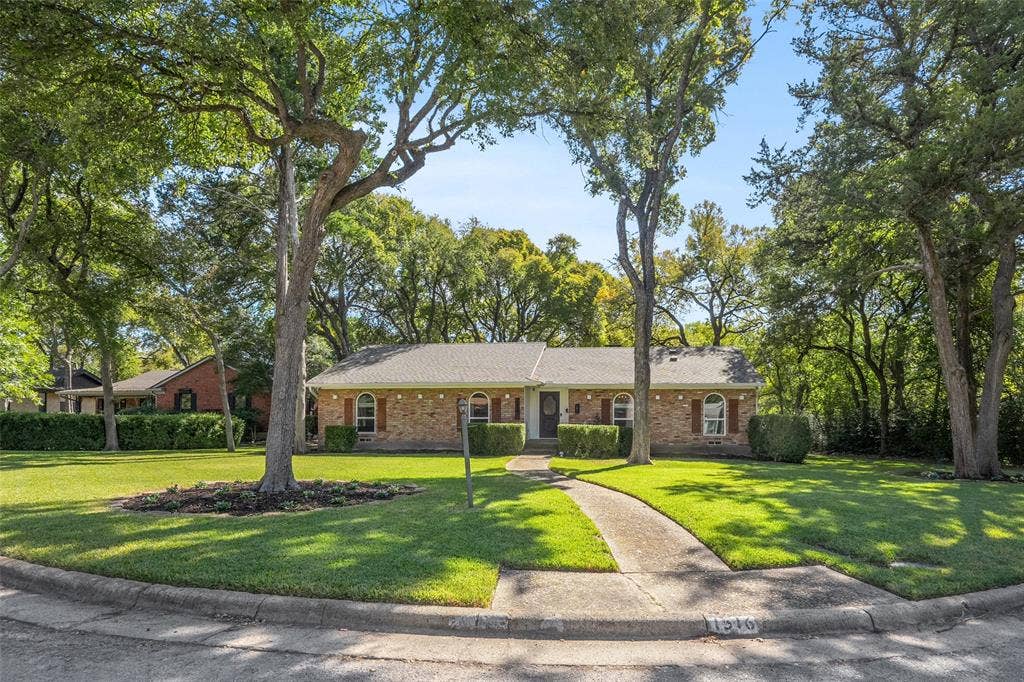 1516 Kiltartan Drive, Dallas, TX 75228 1516 Kiltartan Drive, Dallas, TX 75228
