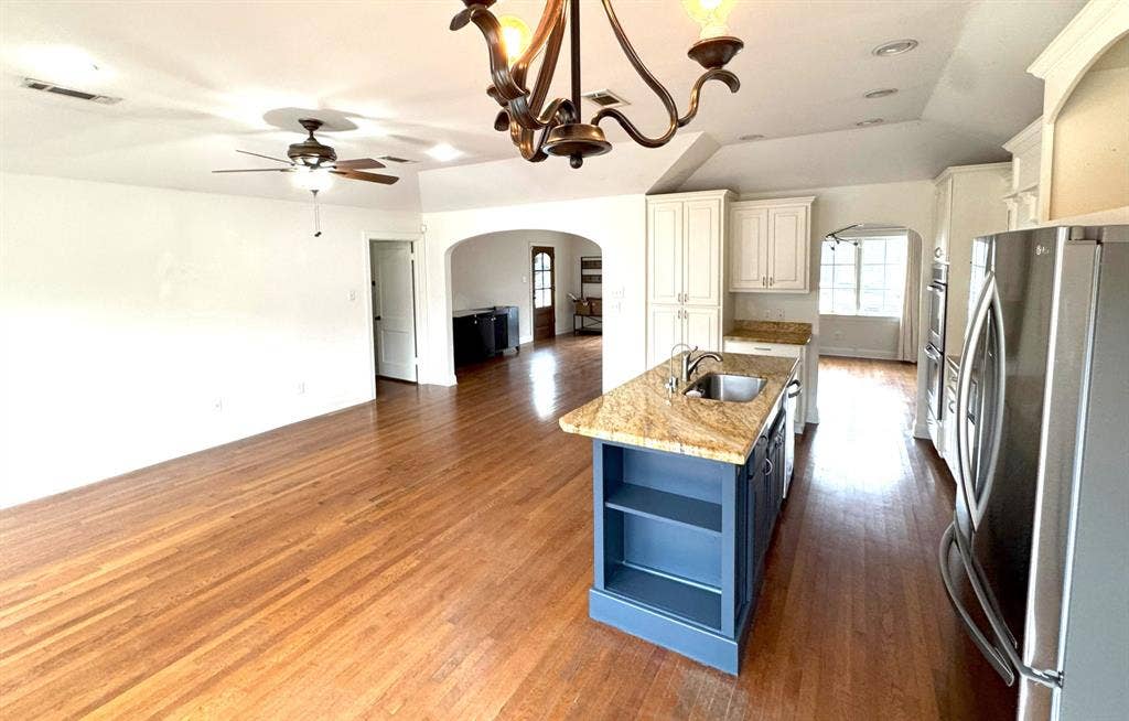 4807 Elsby Avenue, Dallas, TX 75209