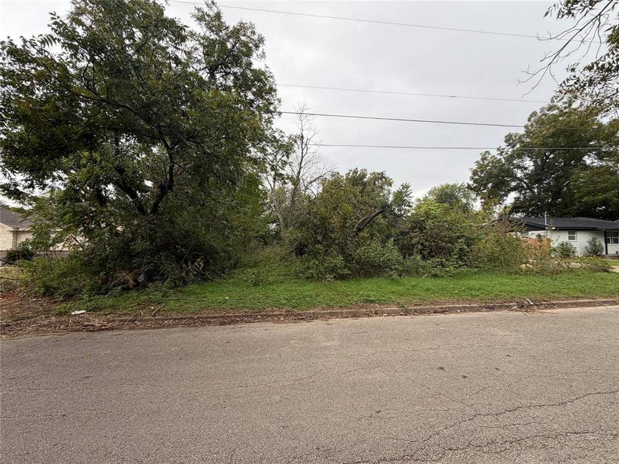 Property photo for 1308 Nealton Street, Bellmead, TX