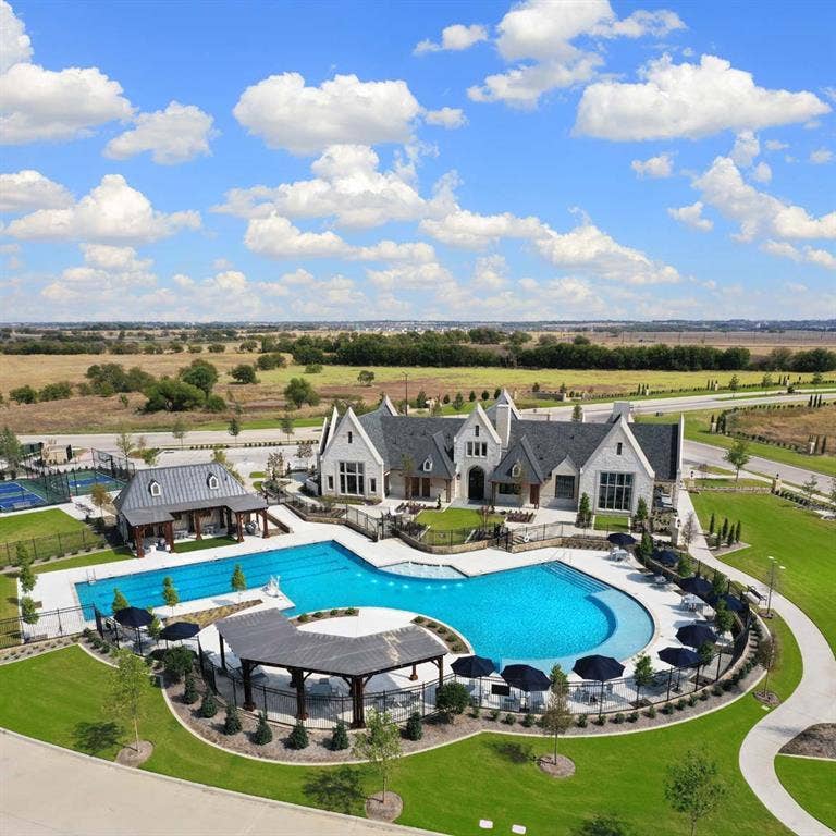 2816 Suffolk Court, Celina, TX 75009 2816 Suffolk Court, Celina, TX 75009