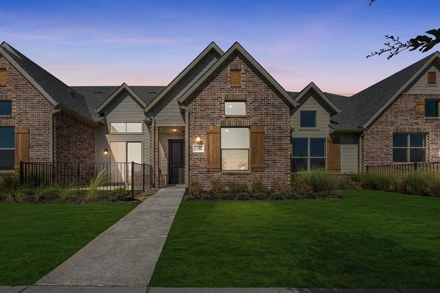 Property photo for 12827 Pine Ridge Trail, Rowlett, TX