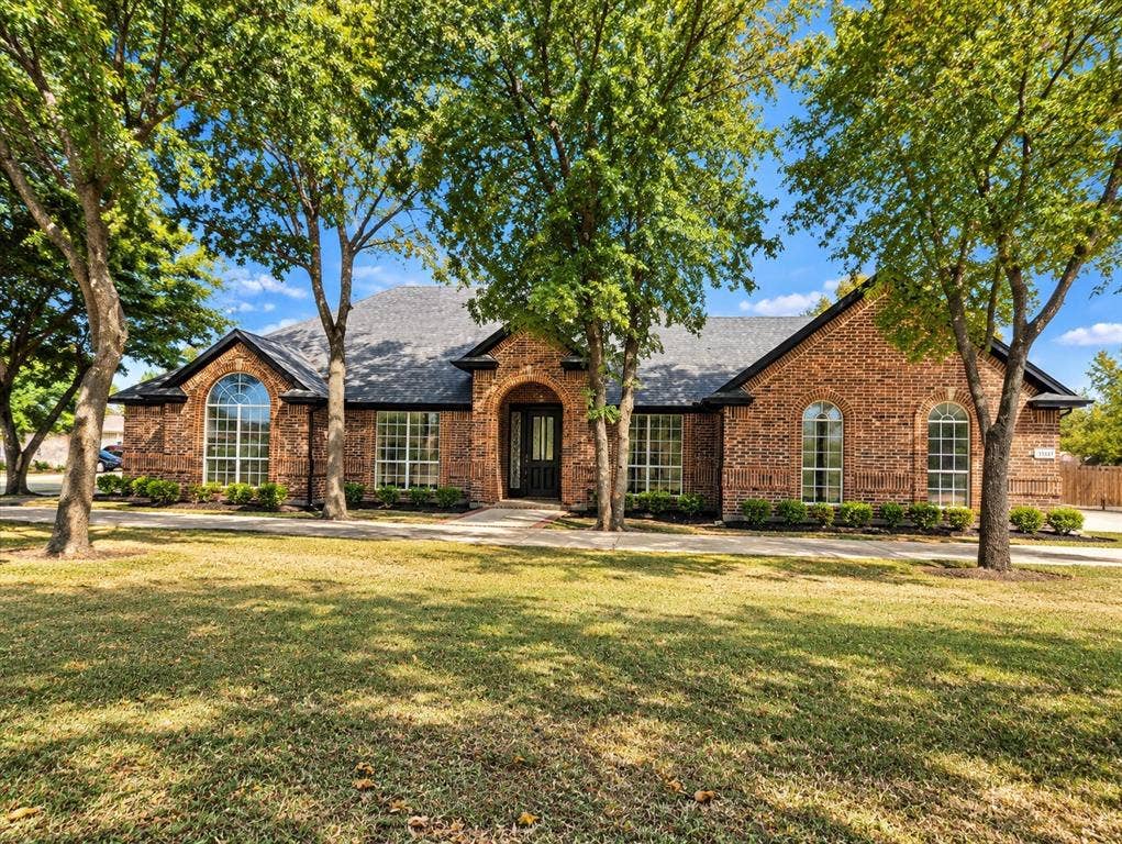 549 Pierce Road, Red Oak, TX 75154 549 Pierce Road, Red Oak, TX 75154