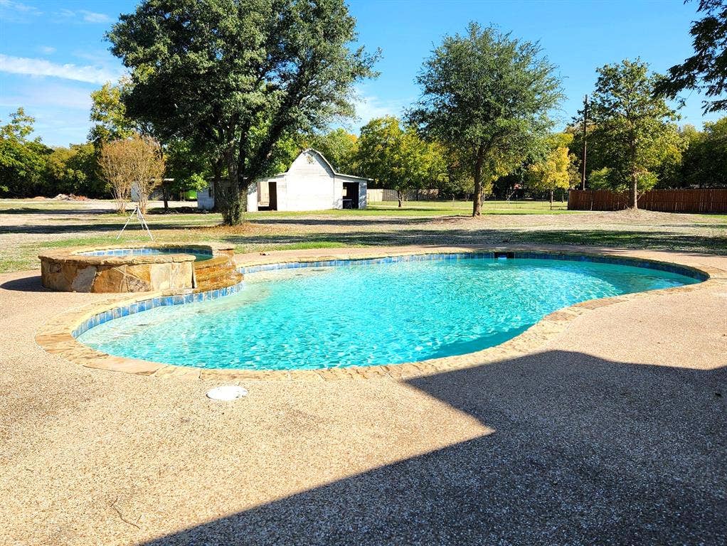 549 Pierce Road, Red Oak, TX 75154 549 Pierce Road, Red Oak, TX 75154
