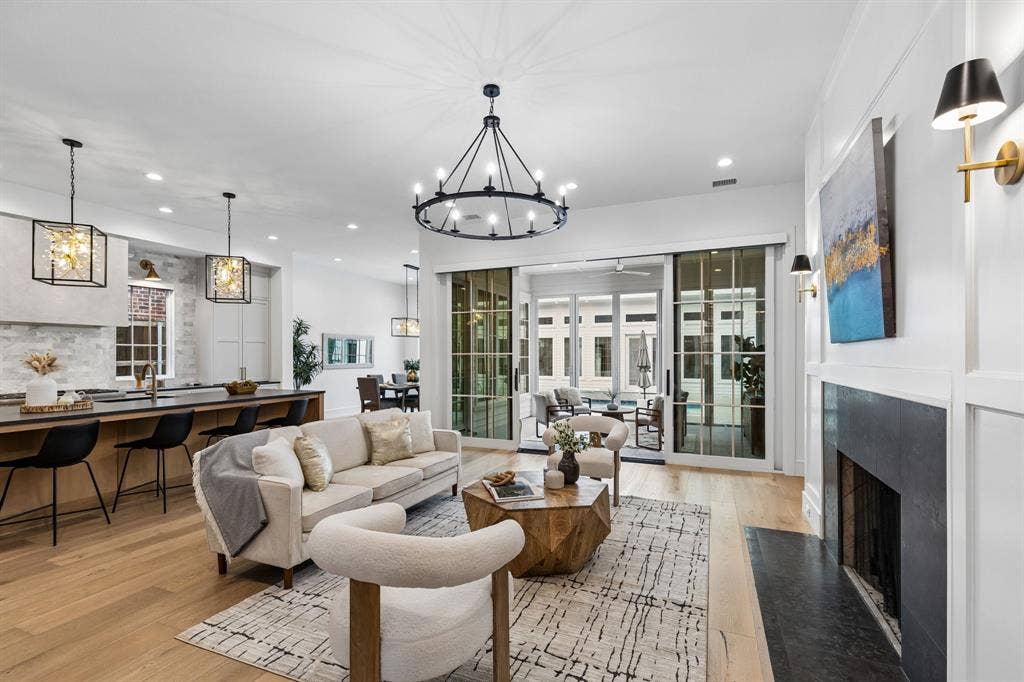 4 Mimosa Place, Richardson, TX 75080 4 Mimosa Place, Richardson, TX 75080