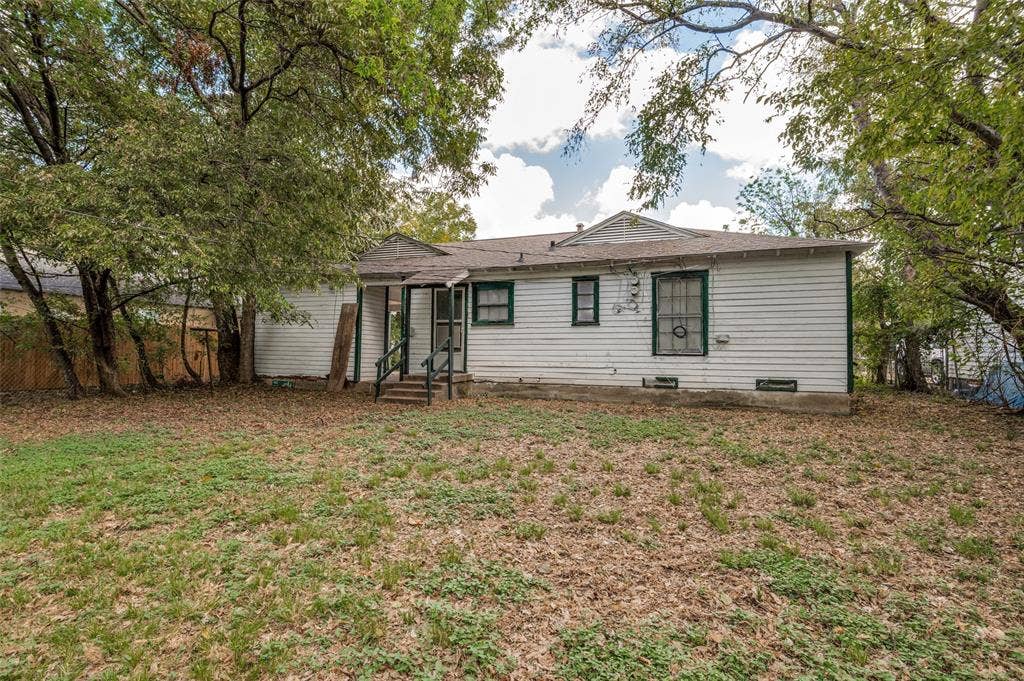 215 22nd Street, Grand Prairie, TX 75050 215 22nd Street, Grand Prairie, TX 75050