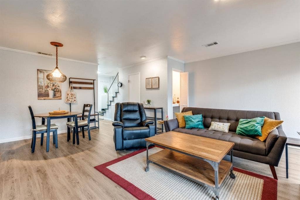 2816 Wycliff Avenue, Dallas, TX 75219 2816 Wycliff Avenue, Dallas, TX 75219