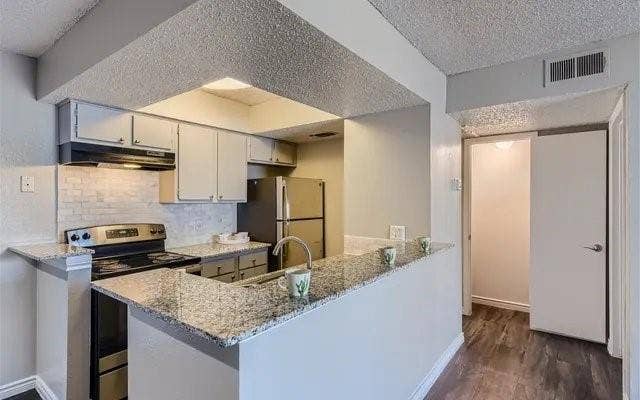 4021 Steck Avenue, #817, Austin, TX 78759 Fall into November savings - 2 Months Free *Terms may apply