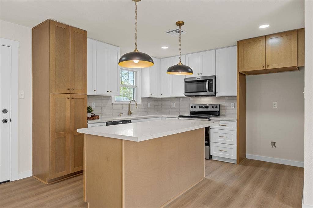 4617 Cole Avenue, Waco, TX 76710 4617 Cole Avenue, Waco, TX 76710