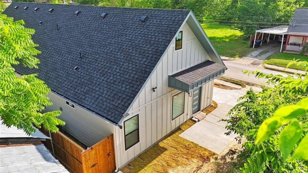 2916 Hemphill Street, Greenville, TX 75401 Unit B
