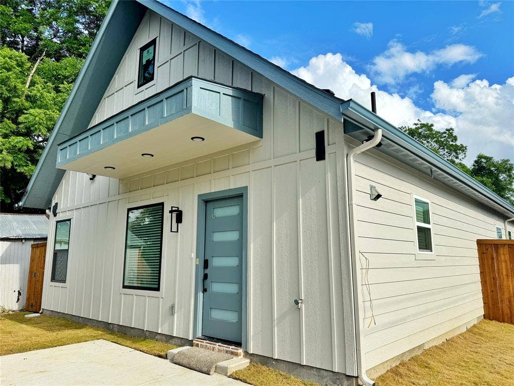 2916 Hemphill Street, Greenville, TX 75401 Unit B
