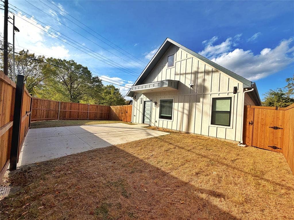 2916 Hemphill Street, Greenville, TX 75401 Unit A
