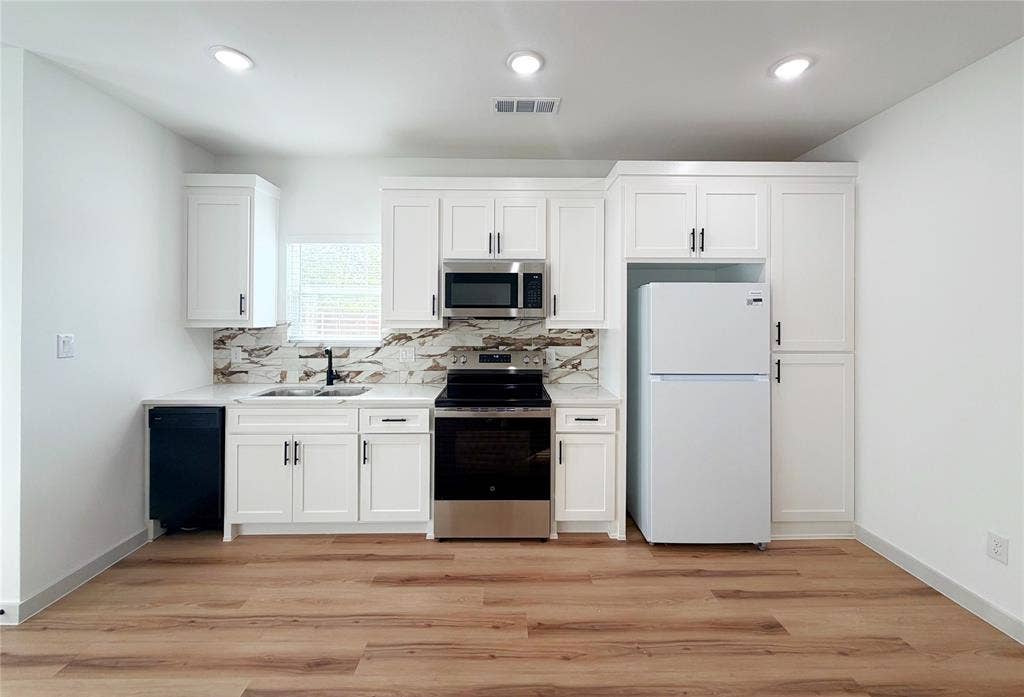 2916 Hemphill Street, Greenville, TX 75401 2916 Hemphill Street, Greenville, TX 75401