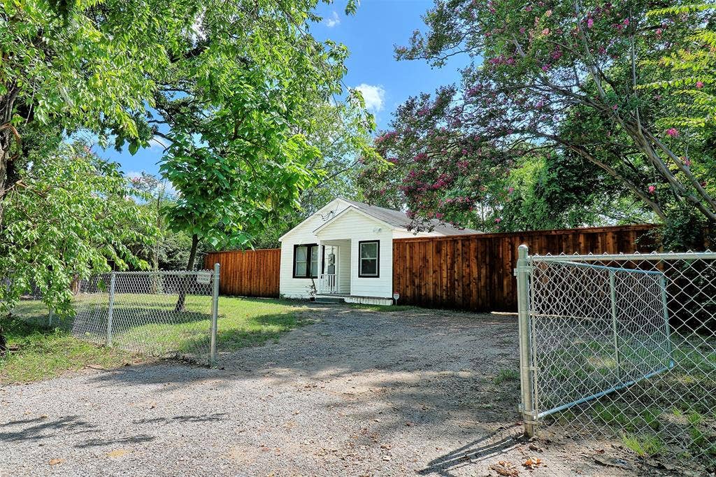 1635 Trout Road, Hutchins, TX 75141