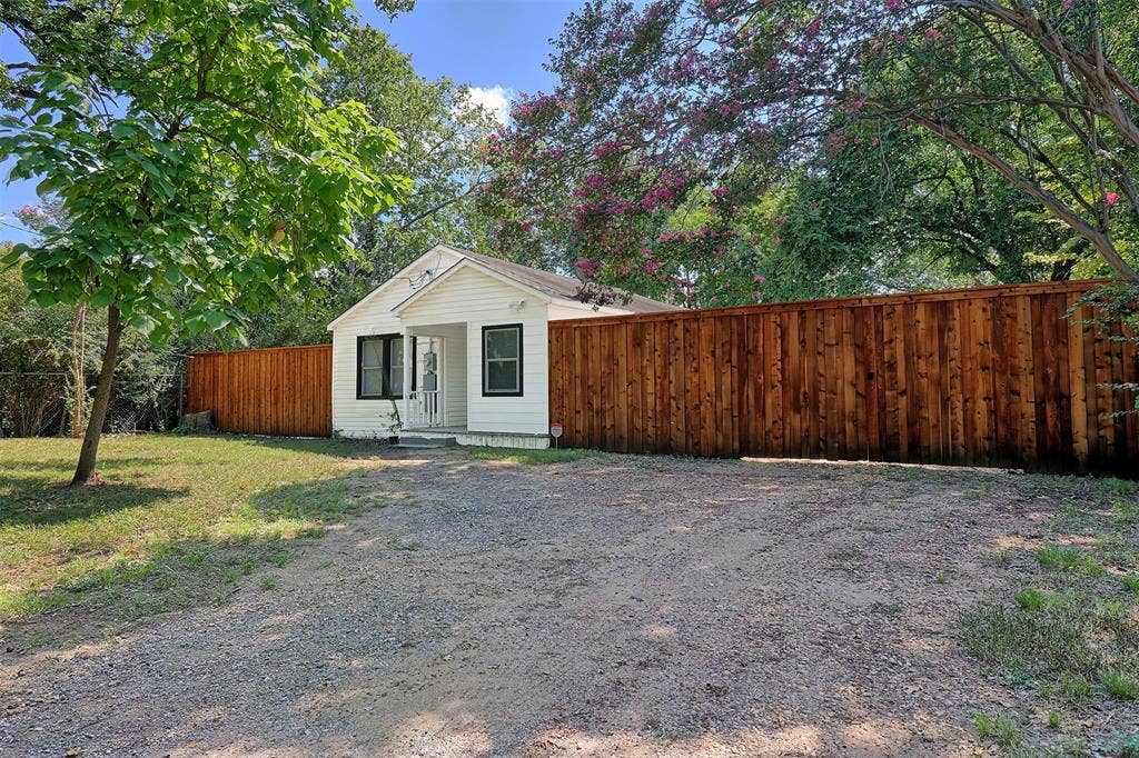 1635 Trout Road, Hutchins, TX 75141