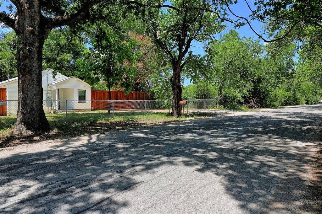 1635 Trout Road, Hutchins, TX 75141