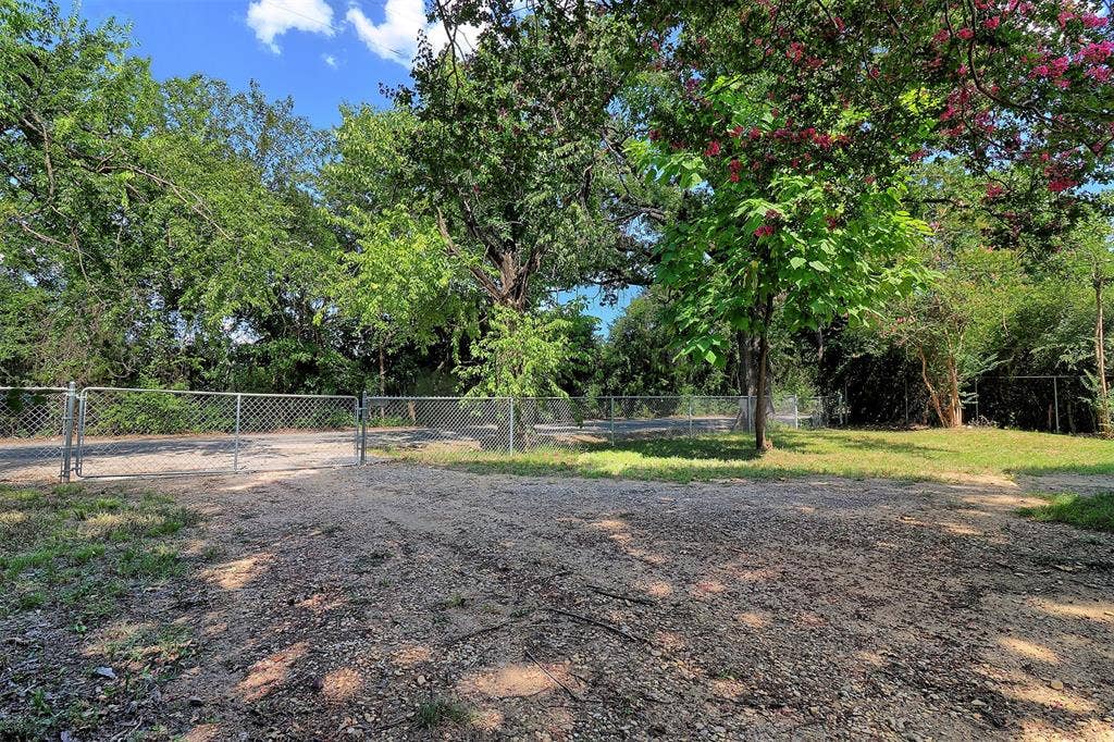 1635 Trout Road, Hutchins, TX 75141