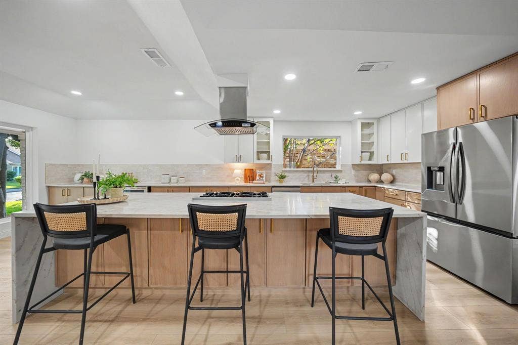 7203 Duffield Drive, Dallas, TX 75248 7203 Duffield Drive, Dallas, TX 75248
