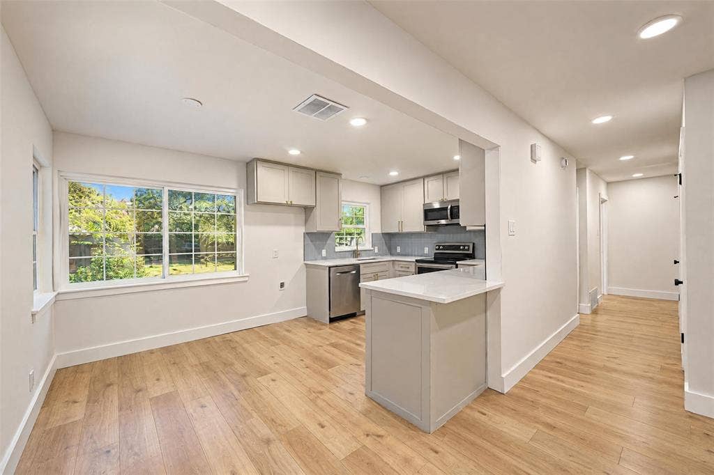 405 Avenue C, Seagoville, TX 75159 405 Avenue C, Seagoville, TX 75159