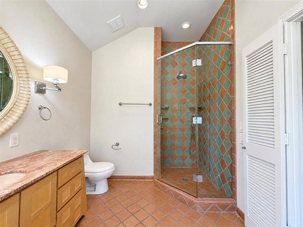 7266 Lupton Circle, Dallas, TX 75225