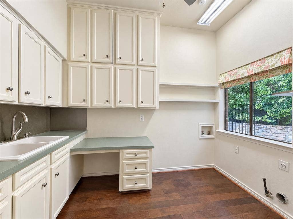 7266 Lupton Circle, Dallas, TX 75225
