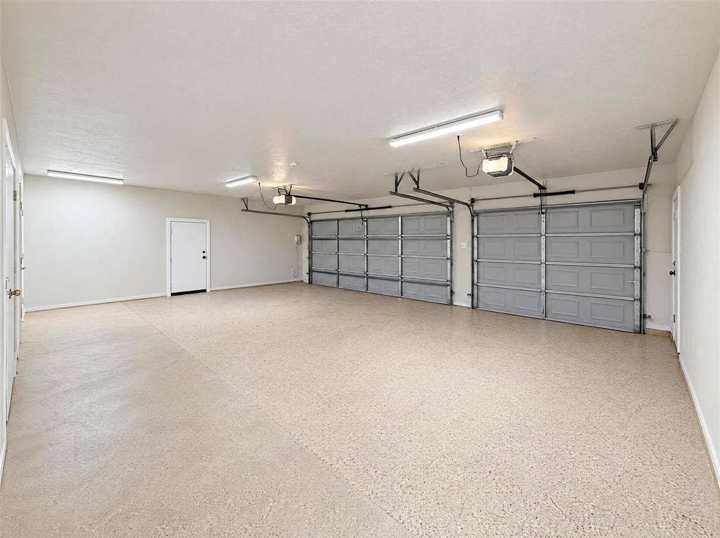7266 Lupton Circle, Dallas, TX 75225