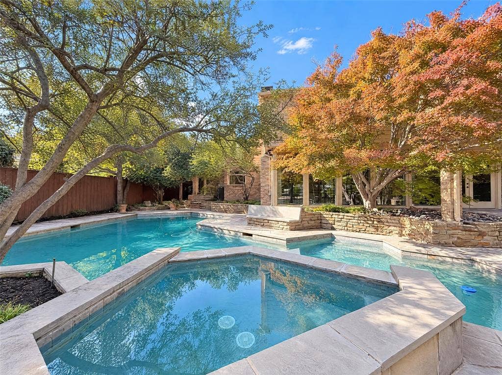 7266 Lupton Circle, Dallas, TX 75225