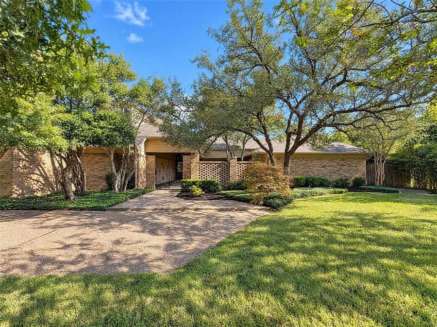 Property photo for 7266 Lupton Circle, Dallas, TX