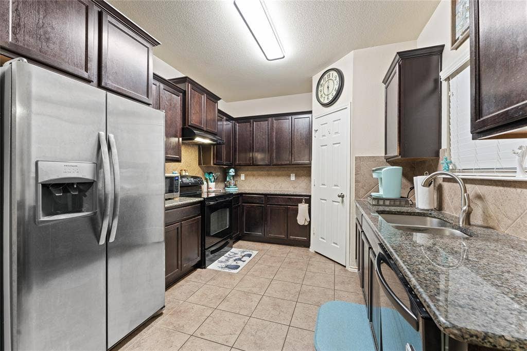 6500 Deming Drive, Waco, TX 76712 6500 Deming Drive, Waco, TX 76712