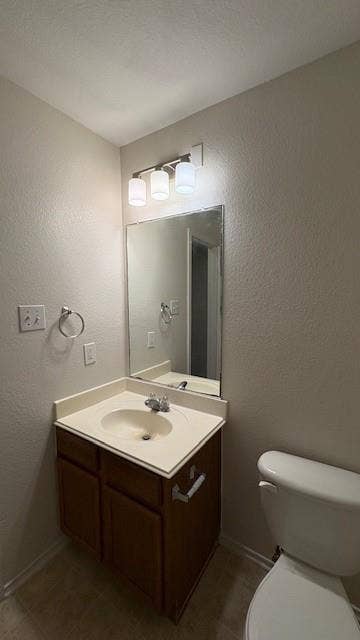 1023 Jamie Drive, Grand Prairie, TX 75052 Bathroom on 2nd floor
