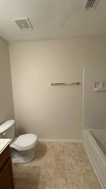 1023 Jamie Drive, Grand Prairie, TX 75052 Full Bathroom on 2nd floor!