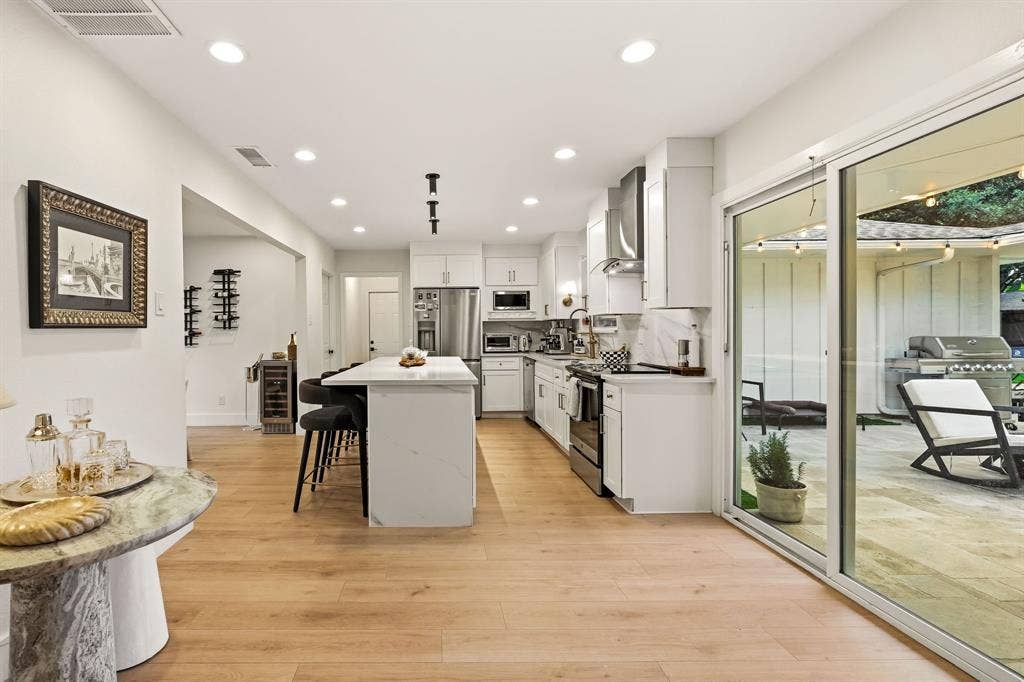 7429 Tangleglen Drive, Dallas, TX 75248 7429 Tangleglen Drive, Dallas, TX 75248