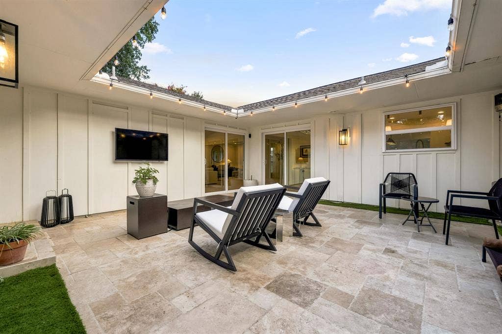 7429 Tangleglen Drive, Dallas, TX 75248 7429 Tangleglen Drive, Dallas, TX 75248