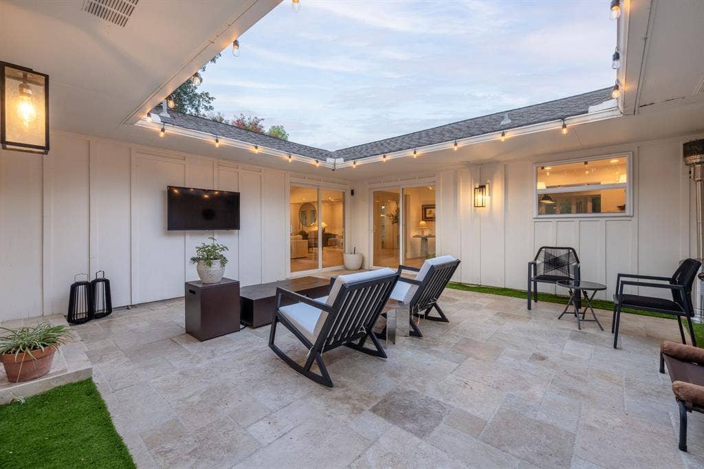 7429 Tangleglen Drive, Dallas, TX 75248 7429 Tangleglen Drive, Dallas, TX 75248