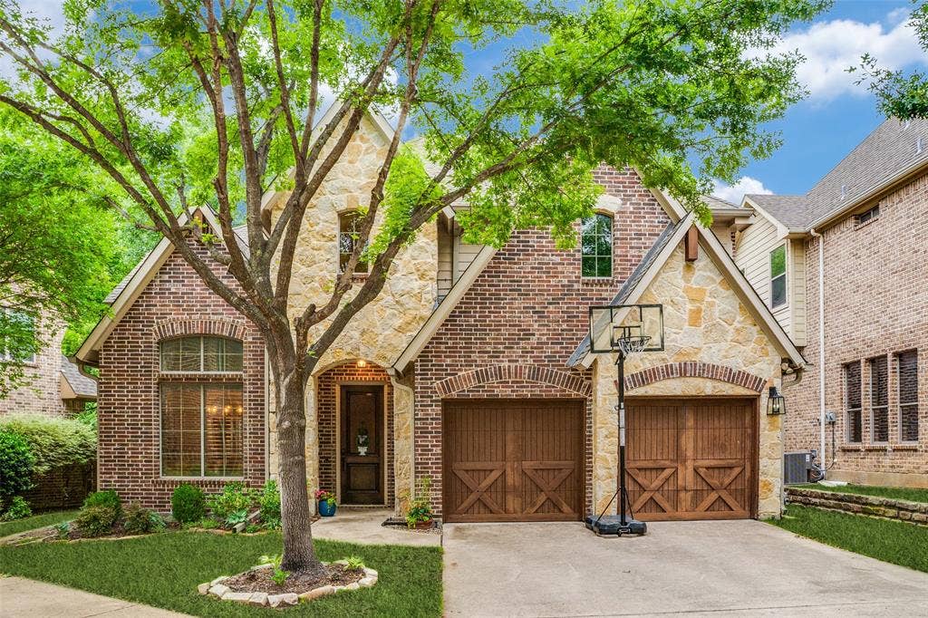 2242 Forest Hollow Park, Dallas, TX 75228 2242 Forest Hollow Park, Dallas, TX 75228