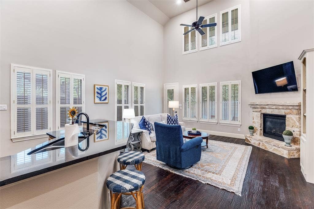 2242 Forest Hollow Park, Dallas, TX 75228 2242 Forest Hollow Park, Dallas, TX 75228