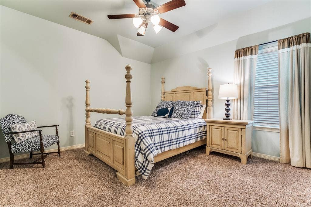 2242 Forest Hollow Park, Dallas, TX 75228 2242 Forest Hollow Park, Dallas, TX 75228