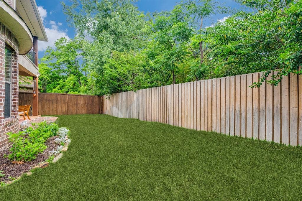 2242 Forest Hollow Park, Dallas, TX 75228 2242 Forest Hollow Park, Dallas, TX 75228