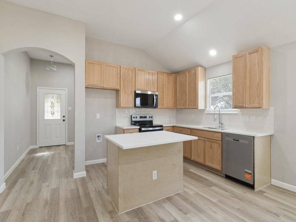 9613 Brierwyck Drive, Dallas, TX 75217 9613 Brierwyck Drive, Dallas, TX 75217