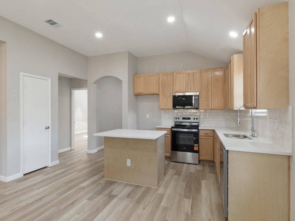 9613 Brierwyck Drive, Dallas, TX 75217 9613 Brierwyck Drive, Dallas, TX 75217