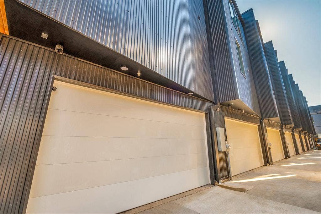 426 W 9th Street, #104, Dallas, TX 75208