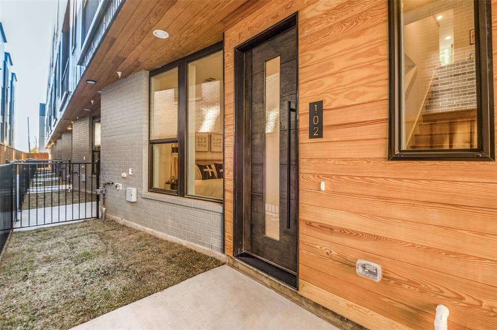426 W 9th Street, #104, Dallas, TX 75208
