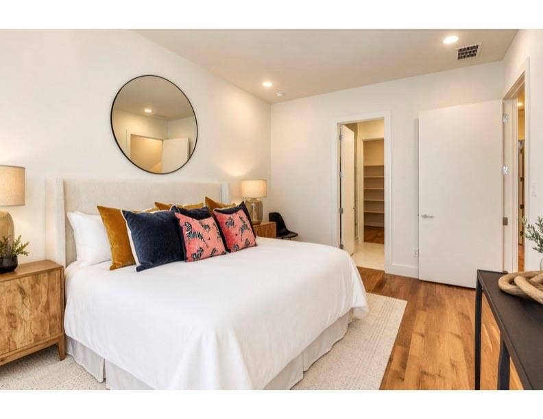 426 W 9th Street, #104, Dallas, TX 75208