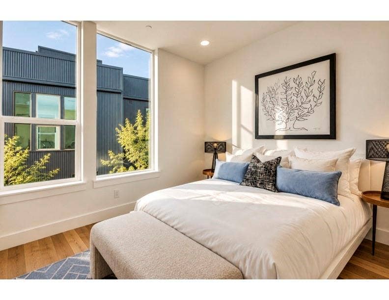 426 W 9th Street, #104, Dallas, TX 75208