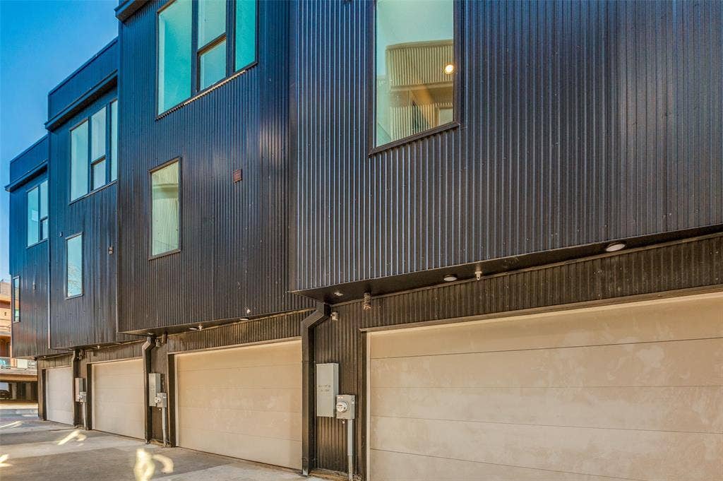 426 W 9th Street, #104, Dallas, TX 75208
