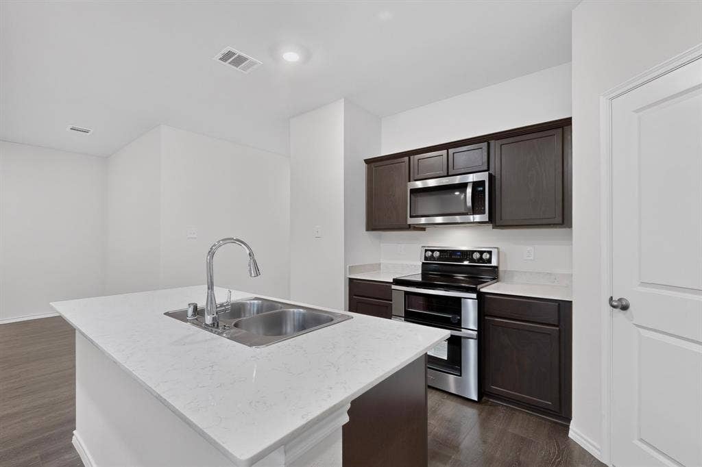 2929 Goodrich Street, Royse City, TX 75189 2929 Goodrich Street, Royse City, TX 75189